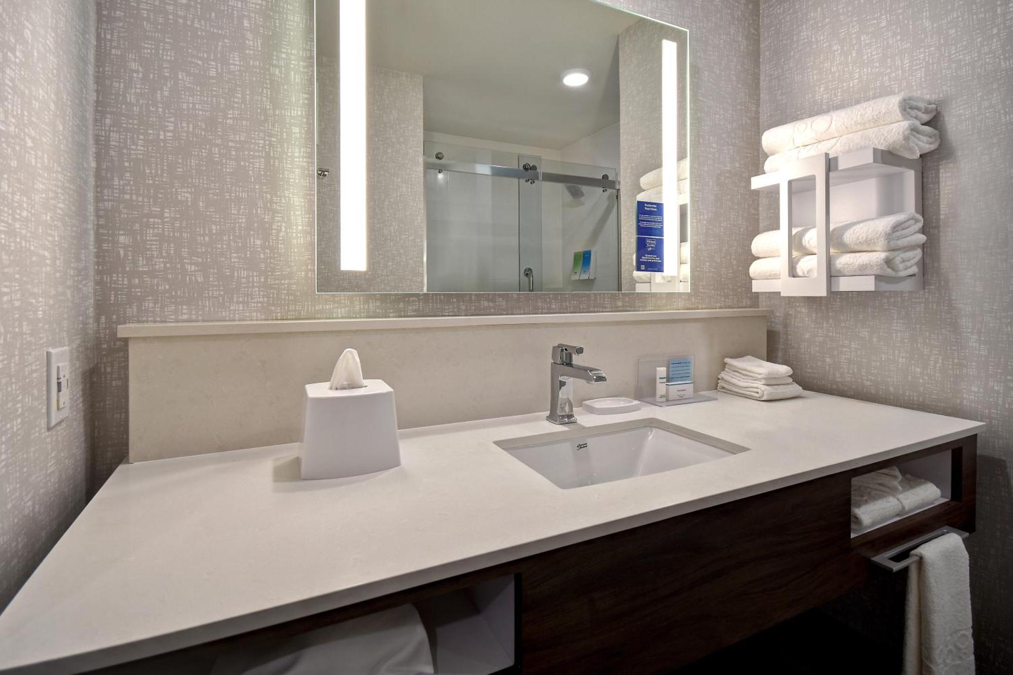 Hampton Inn & Suites Las Vegas Convention Center - No Resort Fee מראה חיצוני תמונה
